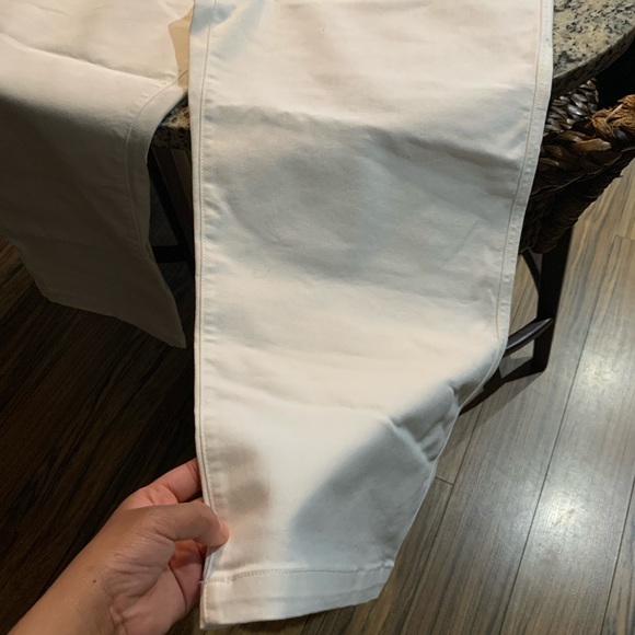 Old Navy White Jeans - Picture 2 of 2